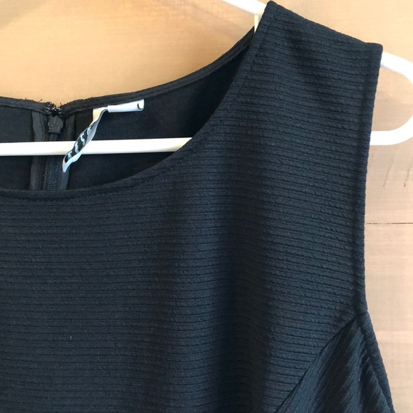 Peplum LBD, Elle - Picture 6 of 6